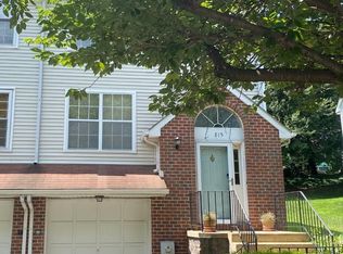 215 Benham Ct, Newark, DE 19711