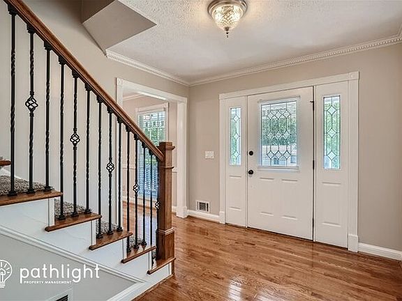 2nd image of 5285 Silver Creek Dr