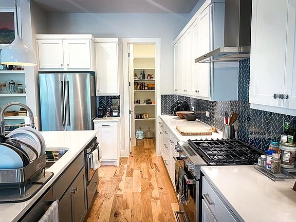 5th image of 3202 Westhill Dr #B