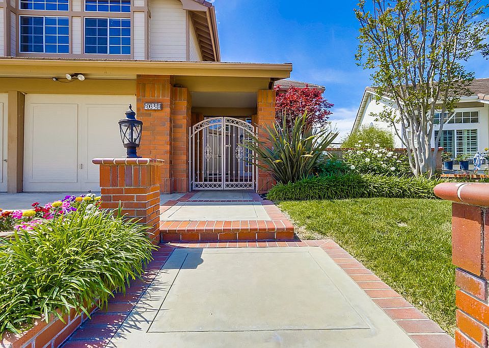 2nd image of 20881 Porter Ranch Rd