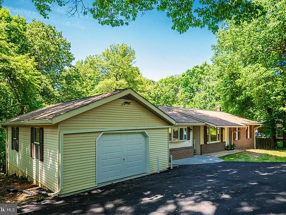 2nd image of 4420 Highboro Dr