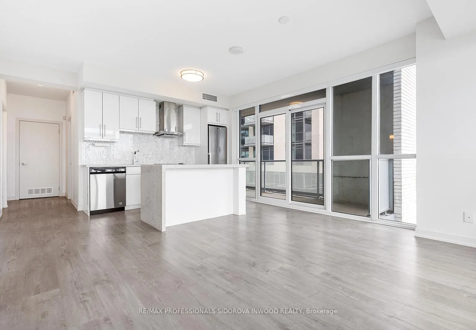 2 bed, $3,100 — Photo 3