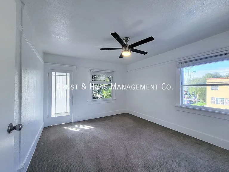 546 Lime Ave — Photo 15