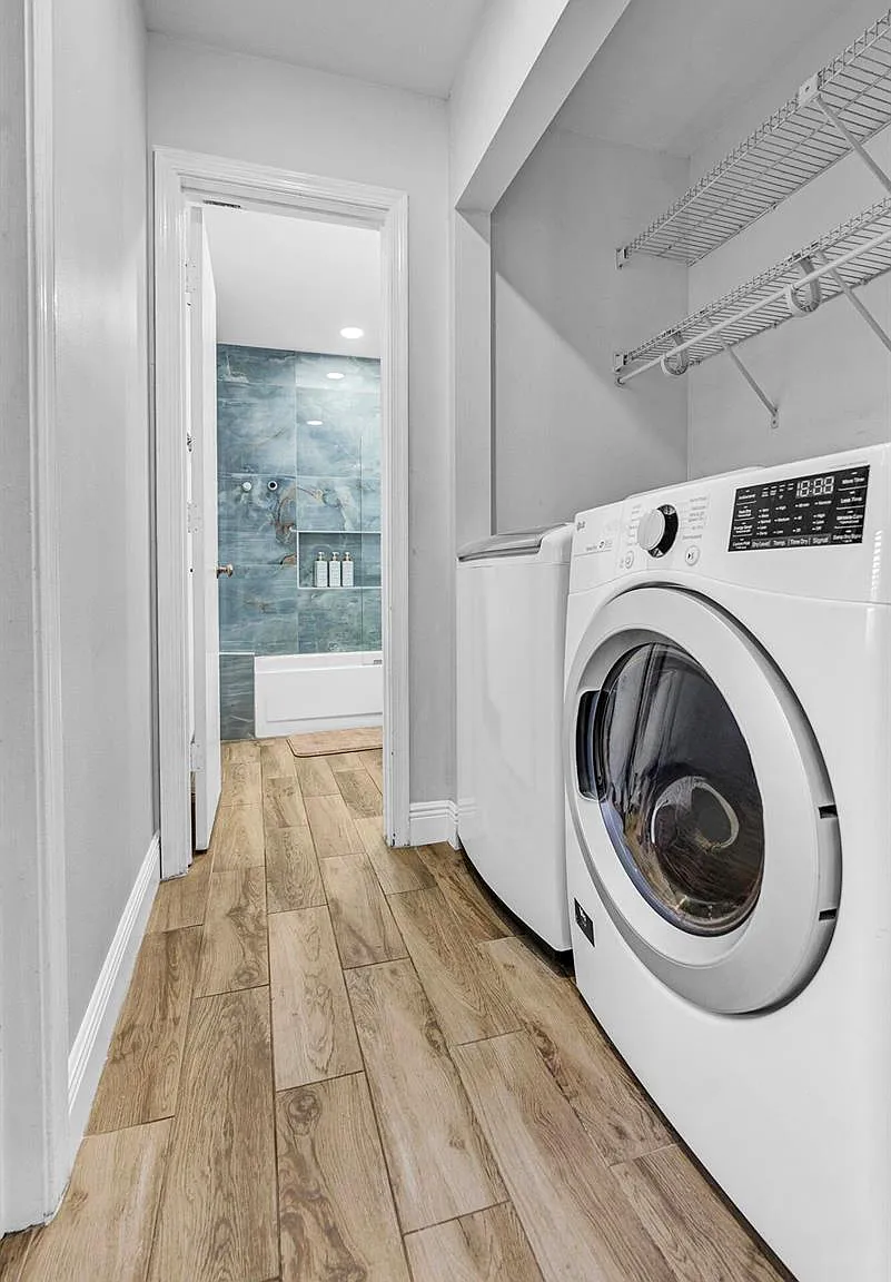 3 bed, 1285 sqft, $4,700 — Photo 4