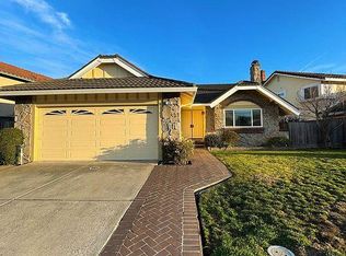 100 Woodbridge Cir, San Mateo, CA 94403