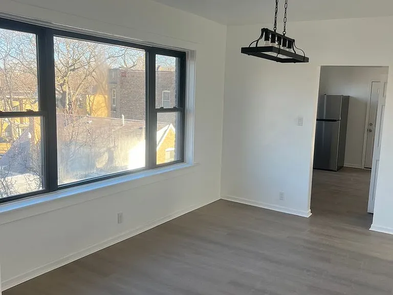 8445 S Ingleside Ave — Photo 10