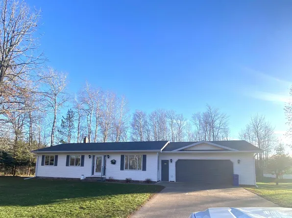 910 Woodland Dr, Moose Lake, MN 55767