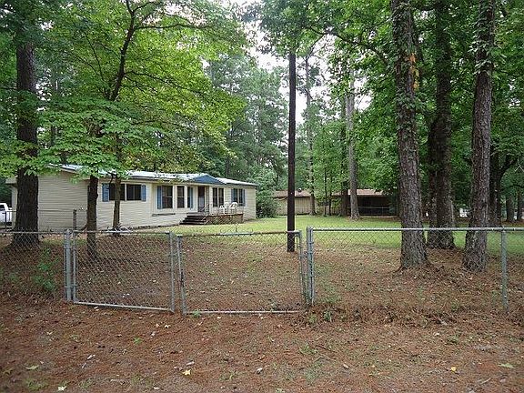 2nd image of 104 Greenbriar