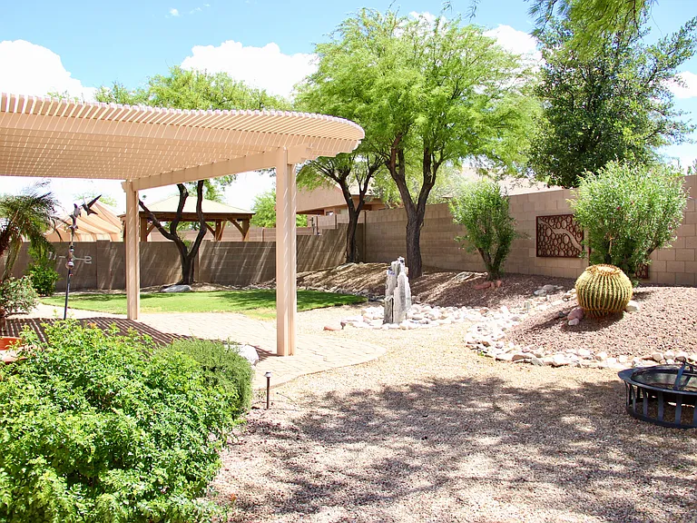 8389 W Calle Sancho Panza — Photo 33