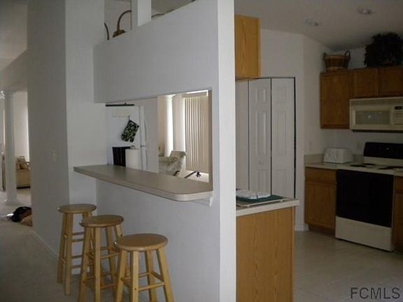 3rd image of 19 Deerfield Ct