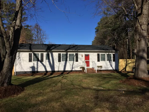 305 Tabbs Ln, Newport News, VA 23602