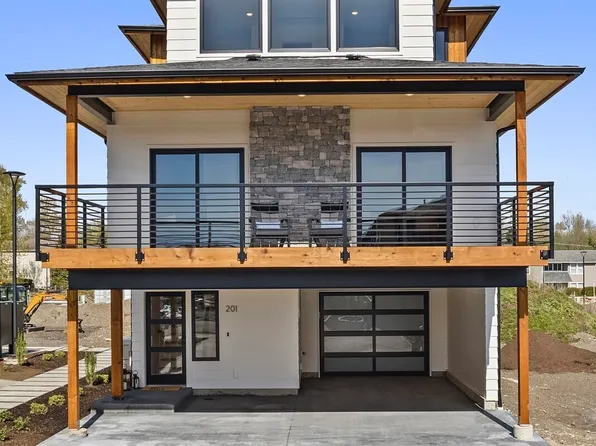 214 Skipping Stone Loop, Lynden, WA 98264