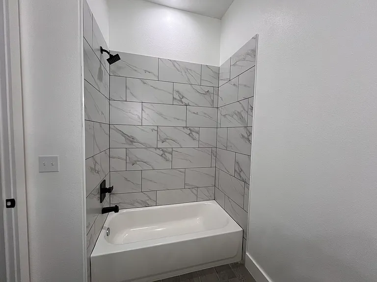 506 E Bryson Ave — Photo 15