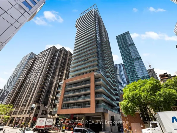 8 Mercer St #2803, Toronto, ON M5V 0C4