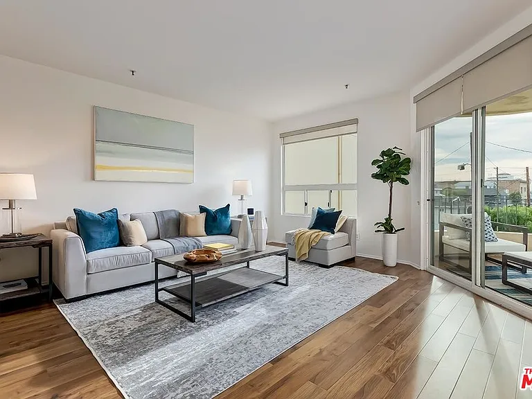255 Main St #207 — Photo 3