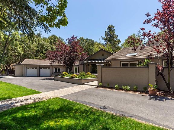 3rd image of 24288 Dawnridge Dr
