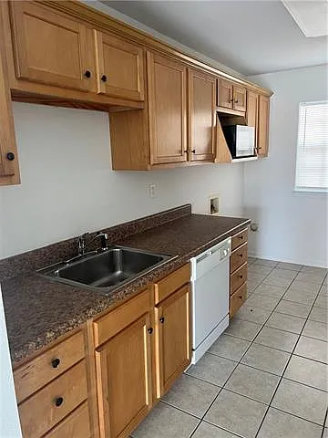 203 Maryland Dr #B — Photo 2