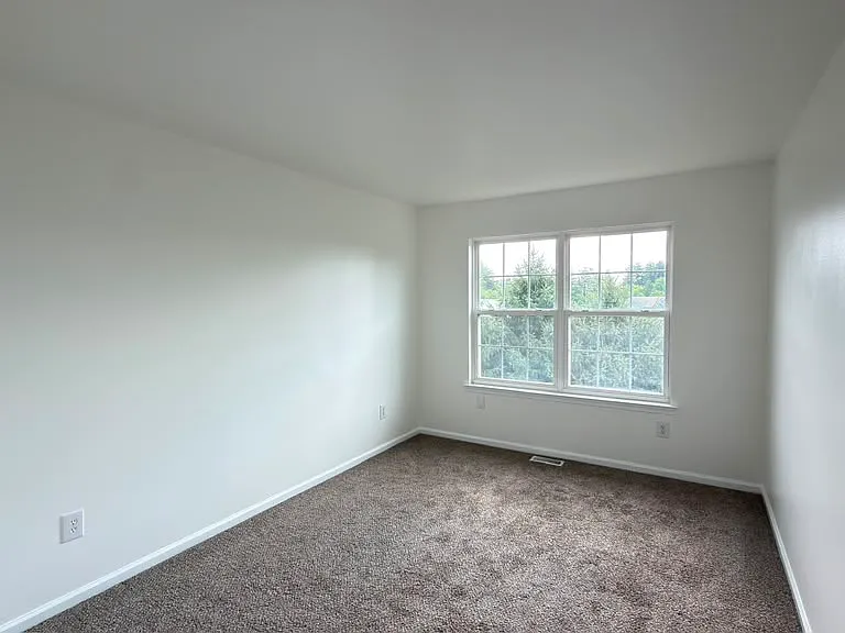 1071 King Way — Photo 18