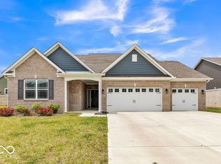 1758 Pelham Dr, Greenwood, IN 46143