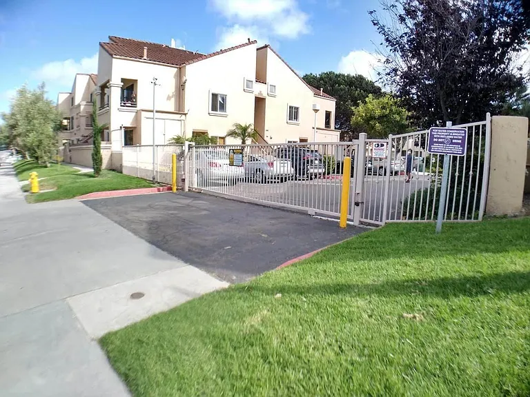 3985 Nobel Dr #321 — Photo 39
