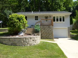 3055 Shiras Ave, Dubuque, IA 52001