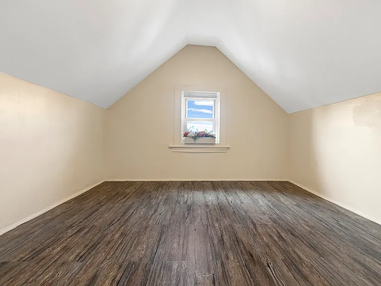 675 E 31st St #2 — Photo 7