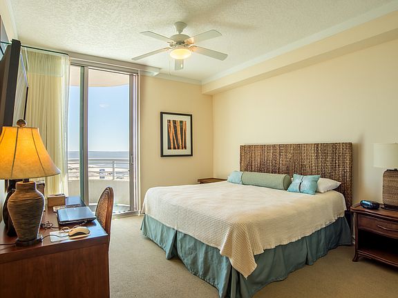 5th image of 2060 Beach Blvd
