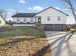 8515 Harvard Ter, Raytown, MO 64138