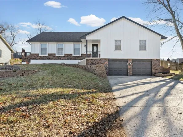 8515 Harvard Ter, Raytown, MO 64138