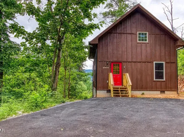 631 Timber Ridge Rd, Gatlinburg, TN 37738