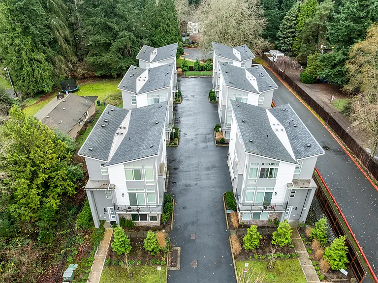 19239 100th Ave NE — Photo 2