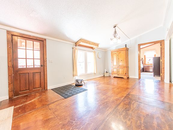 3rd image of 2854 Shepherd Rd