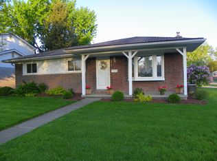 30189 Elmhurst Dr, Madison Heights, MI