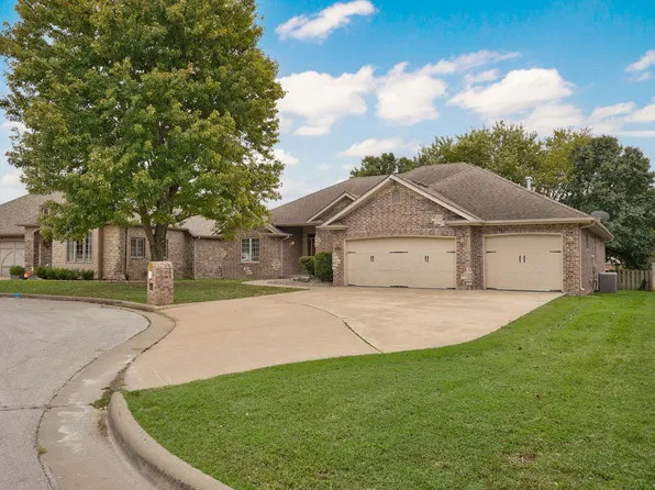 3122 W Knob Hill Street, Springfield, MO 65810