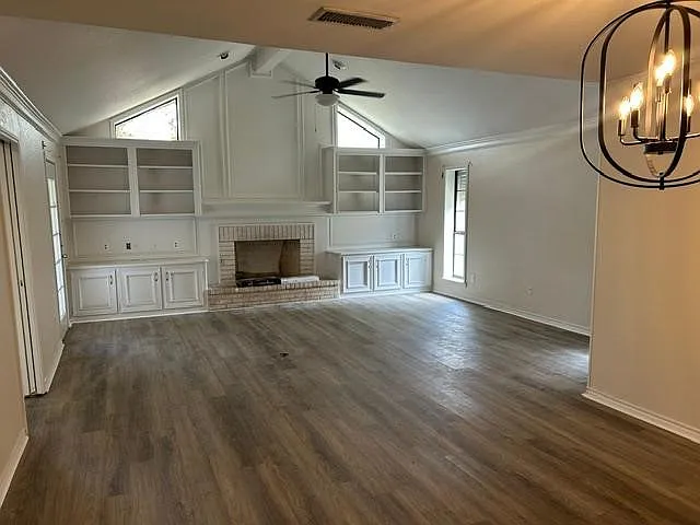 7013 Chiswick Dr — Photo 3
