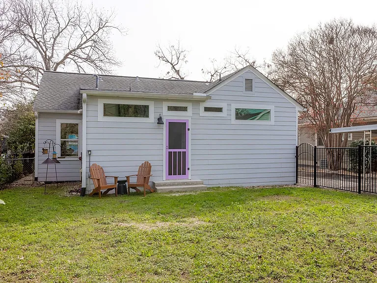 904 Josephine St — Photo 36