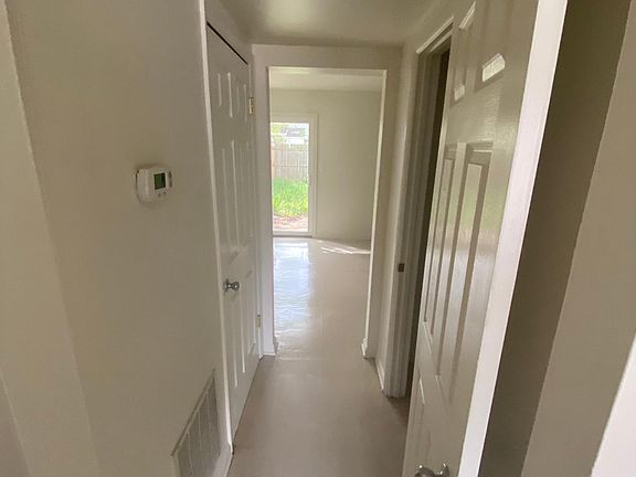 3rd image of 46837 Rogers Dr