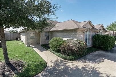 2nd image of 2324 Antelope Ln