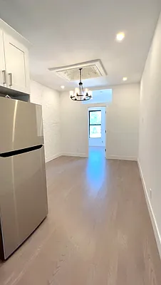 Rented by Sassouni Management | media 12