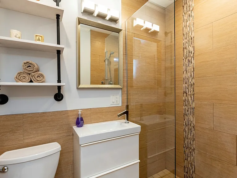 9 Everett Ave #2 — Photo 16