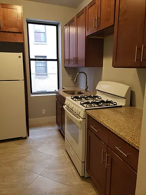 Rented by HFF Realty LLC | media 3