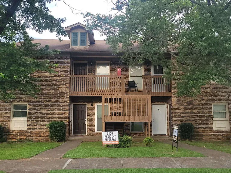 1502 Barrington Rd NW #A — Photo 18