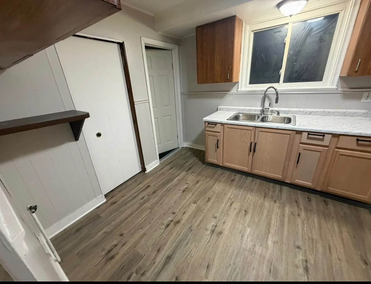 3 bed, 957 sqft, $1,200 — Photo 2