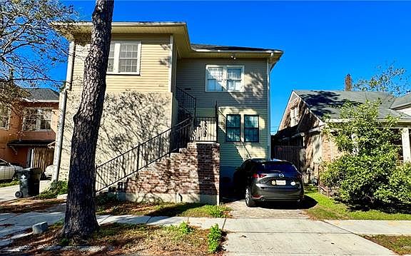 2nd image of 4242 Vincennes Pl