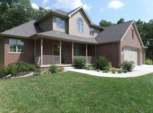 10373 Woodland Dr, Demotte, IN 46310