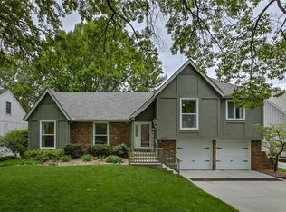 10206 Noland Rd, Lenexa, KS 66215