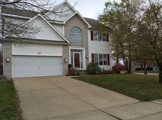 647 61st St, West Des Moines, IA 50266