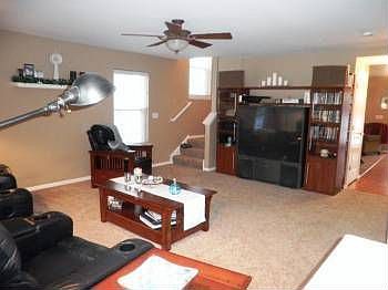 4th image of 11155 Fleetwood St