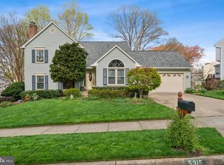 5315 Dunleigh Dr, Burke, VA 22015