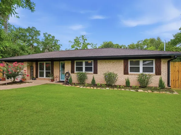 504 County Road 825, West Columbia, TX 77486